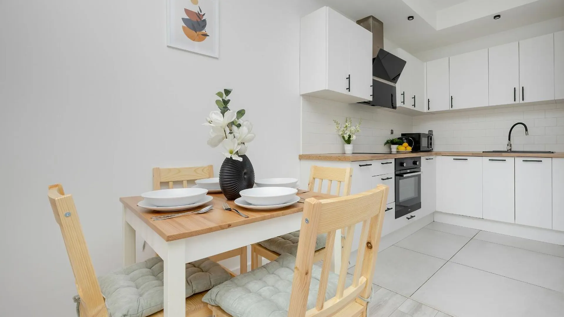 Modern Apartment With Balcony & Parking Warsaw Mokotow By Noclegi Renters